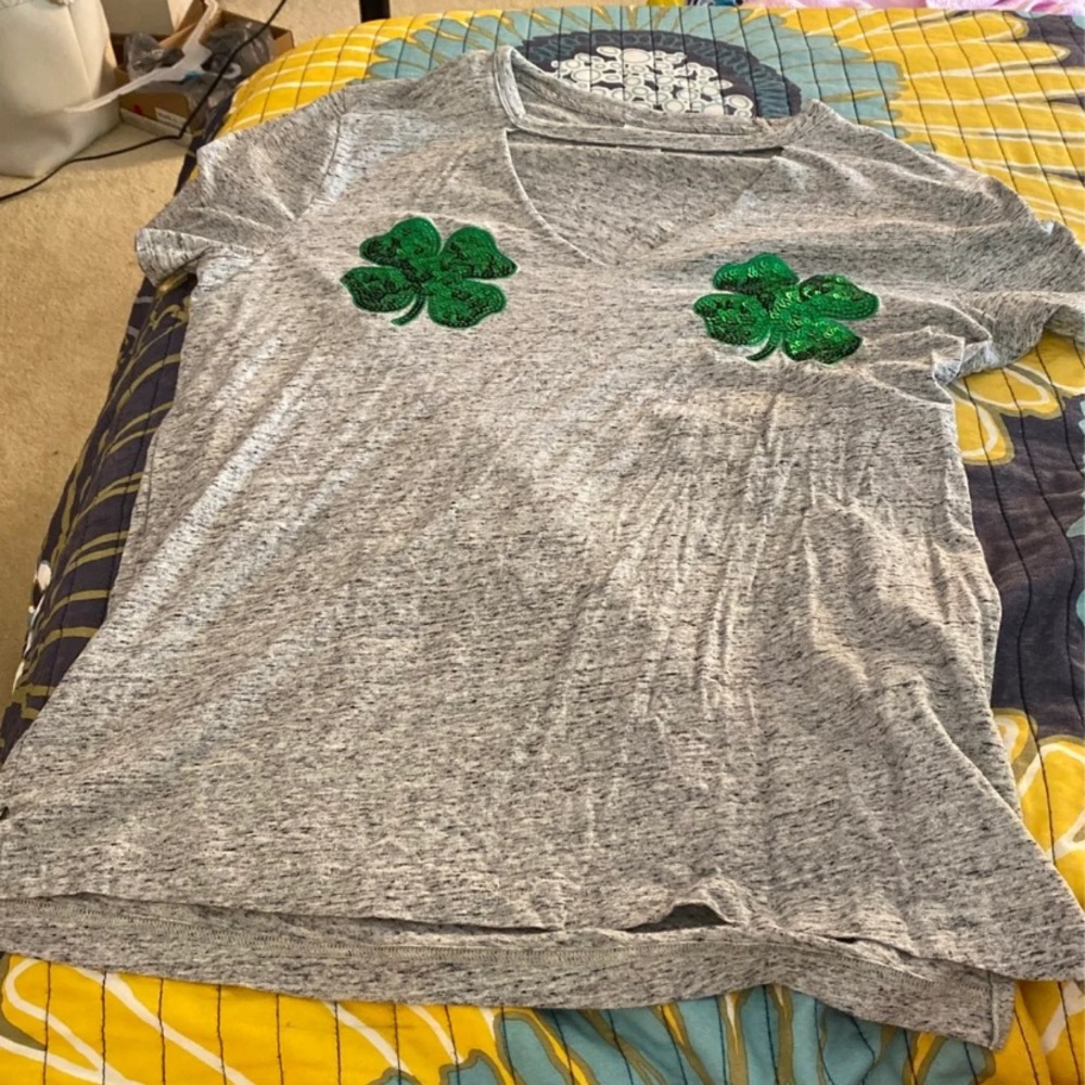 NWOT vspink st Patrick's day shirt